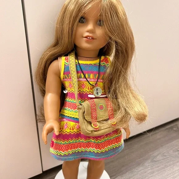 American Girl Doll Lea Clark - complete with book in box - Picture 4 of 7